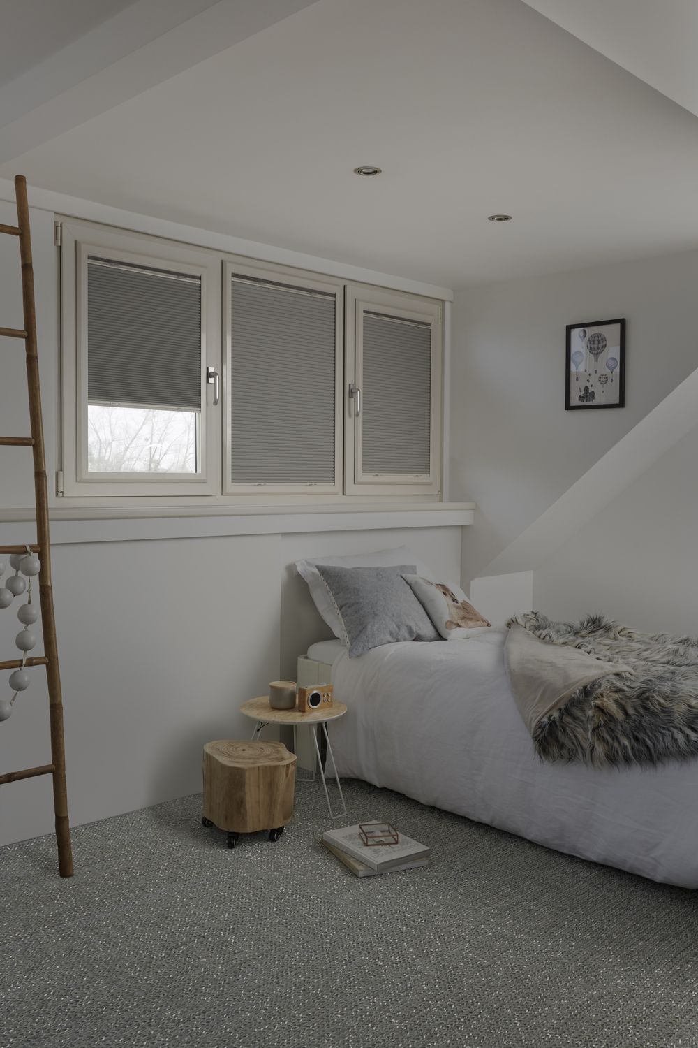 Verduisterend plissé in een slaapkamer